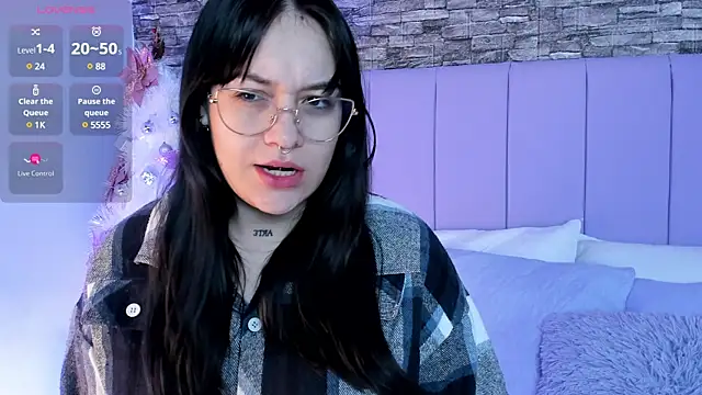 aurora sweet2 online show from 12-30-24, 11:37