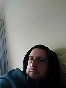 Snapshot of HE-M123 chatting on 12-20-24, 01:11 HE-M123 online show from 12-20-24, 01:11