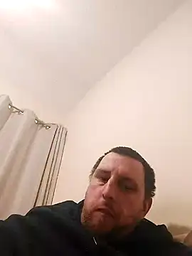 Snapshot of HE-M123 chatting on 12-24-24, 09:55 HE-M123 online show from 12-24-24, 09:55