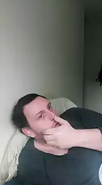 Snapshot of HE-M123 chatting on 01-06-25, 11:18 HE-M123 online show from 01-06-25, 11:18