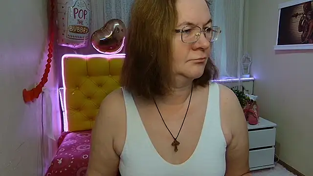 HolyMilfa online show from 02-23-25, 07:44