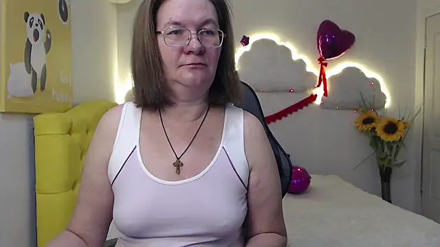 HolyMilfa online show from 03-22-25, 07:57