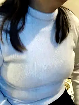 Snapshot of QueenHaryana chatting on 11-16-25, 06:52 QueenHaryana online show from 11-16-25, 06:52