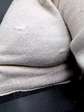 Snapshot of QueenHaryana chatting on 11-21-25, 02:21 QueenHaryana online show from 11-21-25, 02:21