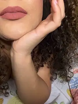 Snapshot of amora54 chatting on 10-08-25, 03:04 amora54 online show from 10-08-25, 03:04