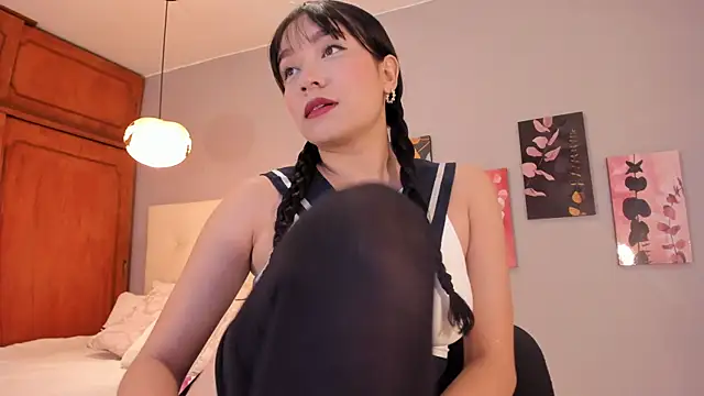 Maia W10 online show from 01-17-26, 12:21