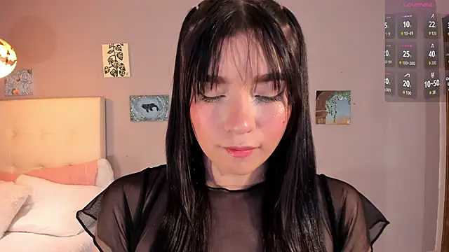 Maia W10 online show from 04-09-26, 12:21