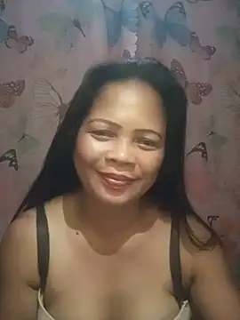 Snapshot of 880HOT chatting on 07-16-26, 06:19 880HOT online show from 07-16-26, 06:19