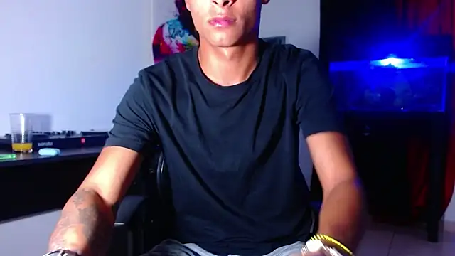 enjoy vibes online show from 10-10-25, 01:59