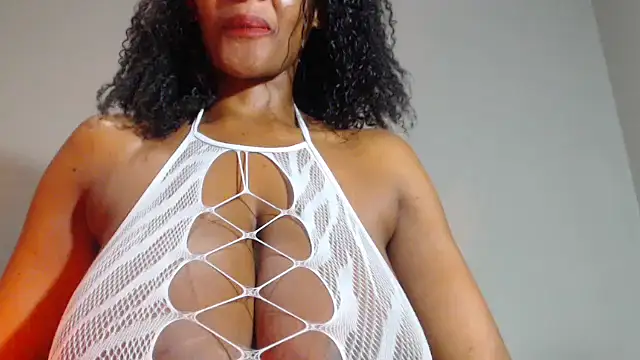 Snapshot of Silkytitss chatting on 04-18-26, 05:17 Silkytitss online show from 04-18-26, 05:17