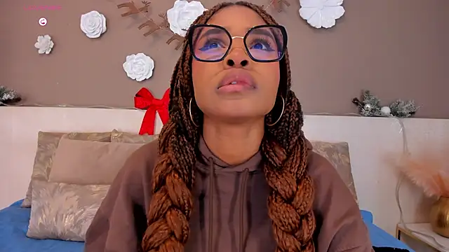 AriaFoster online show from 12-15-25, 03:44