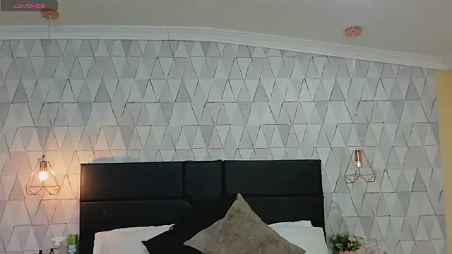 JustinePerry online show from 11-13-25, 03:27