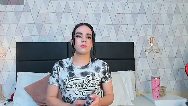 JustinePerry online show from 11-29-25, 03:09