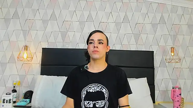 JustinePerry online show from 12-01-25, 03:33