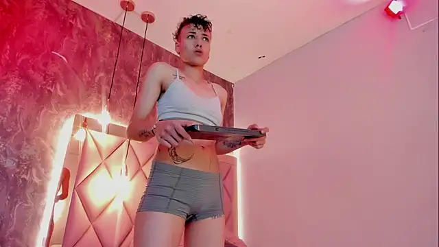 megan 100 online show from 04-10-26, 07:07