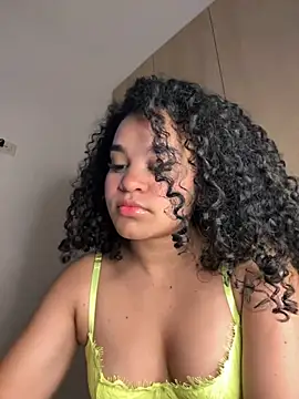 Lucy wilson5 online show from 12-23-24, 03:40