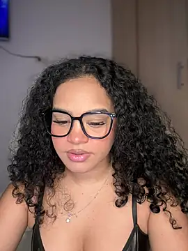 Lucy wilson5 online show from 03-18-25, 04:04