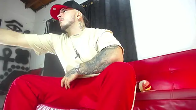 Snapshot of Dexter-T chatting on 12-03-24, 06:04 Dexter-T online show from 12-03-24, 06:04