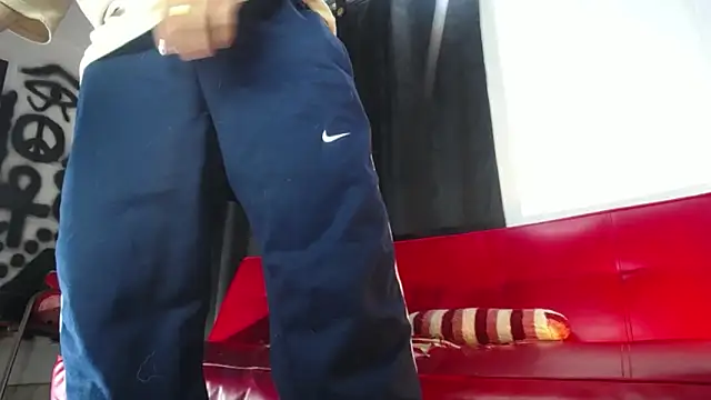 Snapshot of Dexter-T chatting on 12-11-24, 05:10 Dexter-T online show from 12-11-24, 05:10