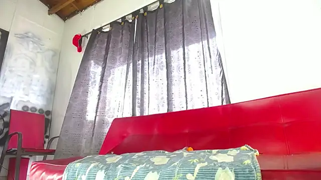 Snapshot of Dexter-T chatting on 03-21-25, 04:07 Dexter-T online show from 03-21-25, 04:07