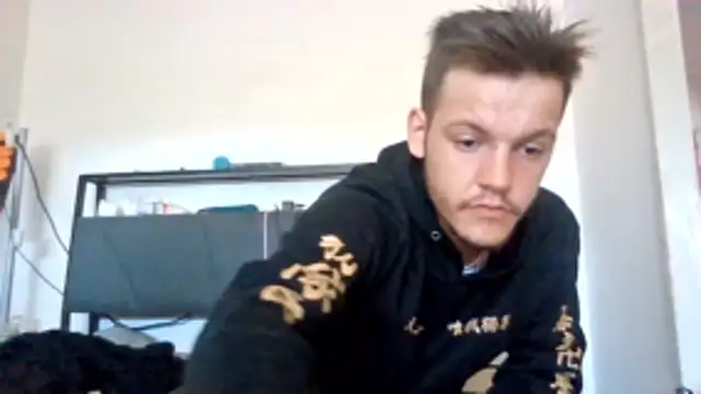 Snapshot of btungffhgg chatting on 06-10-26, 12:37 btungffhgg online show from 06-10-26, 12:37