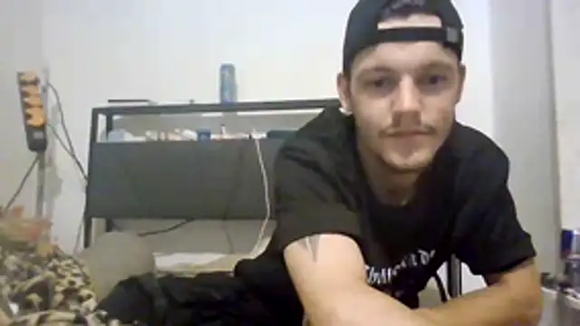 Snapshot of btungffhgg chatting on 07-10-26, 12:52 btungffhgg online show from 07-10-26, 12:52