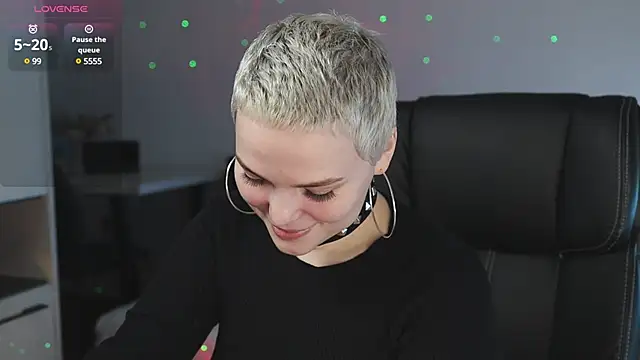 LikaBerry1 online show from 03-18-25, 08:37