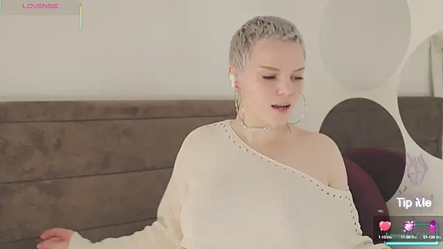 LikaBerry1 online show from 10-02-25, 12:12