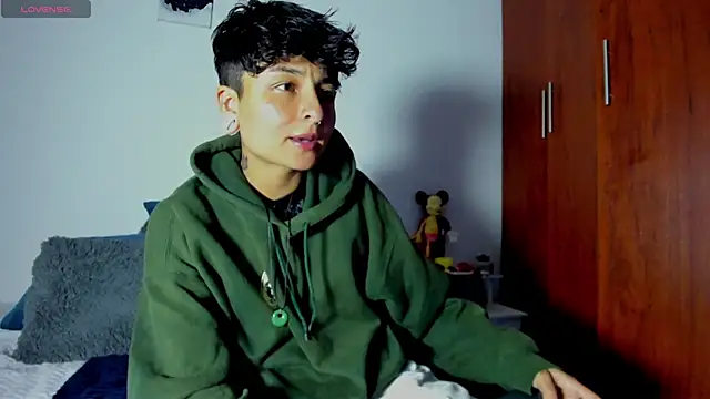 Snapshot of ZuryRamirez_ chatting on 01-06-25, 12:16 ZuryRamirez online show from 01-06-25, 12:16