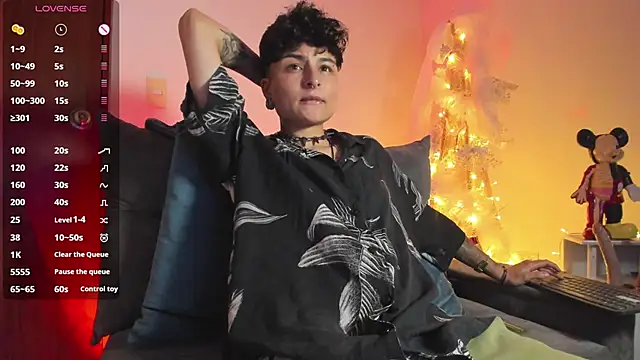 Snapshot of ZuryRamirez_ chatting on 01-09-25, 02:43 ZuryRamirez online show from 01-09-25, 02:43