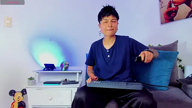 Snapshot of ZuryRamirez_ chatting on 02-06-25, 07:29 ZuryRamirez online show from 02-06-25, 07:29