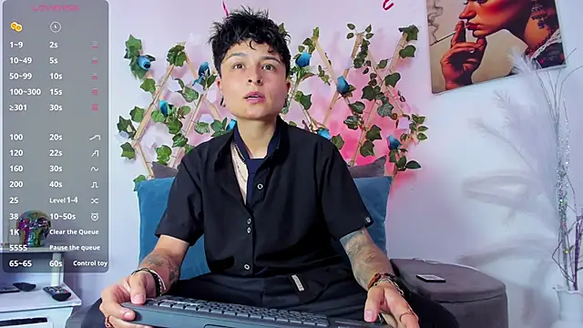 Snapshot of ZuryRamirez_ chatting on 02-14-25, 07:44 ZuryRamirez online show from 02-14-25, 07:44