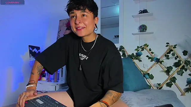 Snapshot of ZuryRamirez_ chatting on 02-26-25, 11:59 ZuryRamirez online show from 02-26-25, 11:59