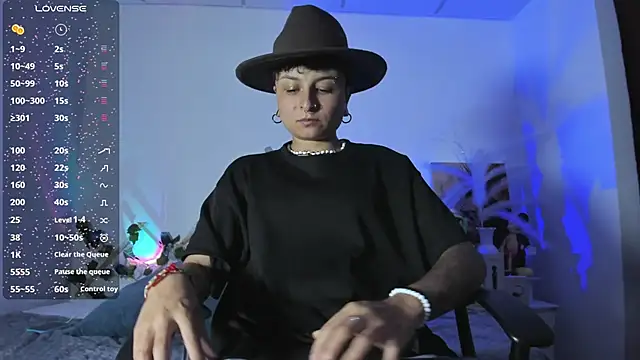 Snapshot of ZuryRamirez_ chatting on 03-18-25, 08:04 ZuryRamirez online show from 03-18-25, 08:04