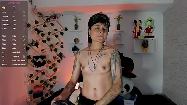 Snapshot of ZuryRamirez_ chatting on 09-28-25, 09:42 ZuryRamirez online show from 09-28-25, 09:42