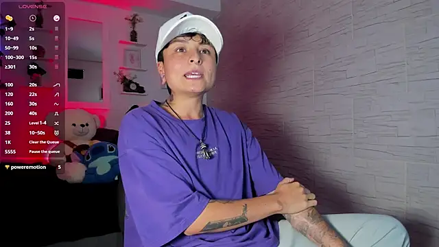 Snapshot of ZuryRamirez_ chatting on 09-29-25, 08:24 ZuryRamirez online show from 09-29-25, 08:24