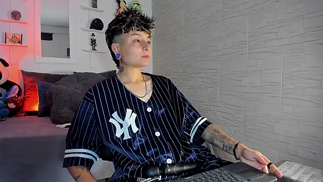 Snapshot of ZuryRamirez_ chatting on 10-22-25, 09:14 ZuryRamirez online show from 10-22-25, 09:14