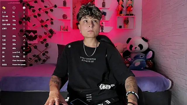 Snapshot of ZuryRamirez_ chatting on 11-07-25, 11:27 ZuryRamirez online show from 11-07-25, 11:27