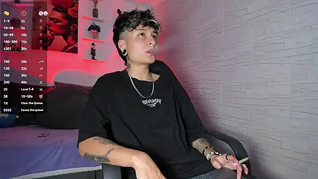 Snapshot of ZuryRamirez_ chatting on 11-08-25, 08:40 ZuryRamirez online show from 11-08-25, 08:40