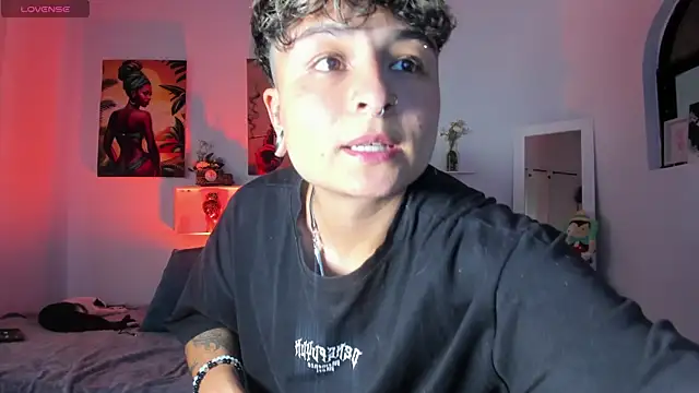 Snapshot of ZuryRamirez_ chatting on 11-23-25, 08:08 ZuryRamirez online show from 11-23-25, 08:08