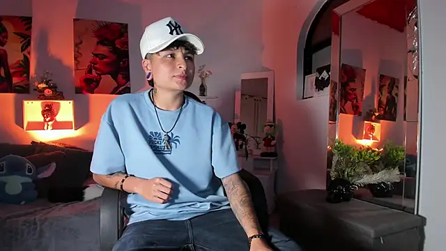 Snapshot of ZuryRamirez_ chatting on 11-27-25, 08:33 ZuryRamirez online show from 11-27-25, 08:33