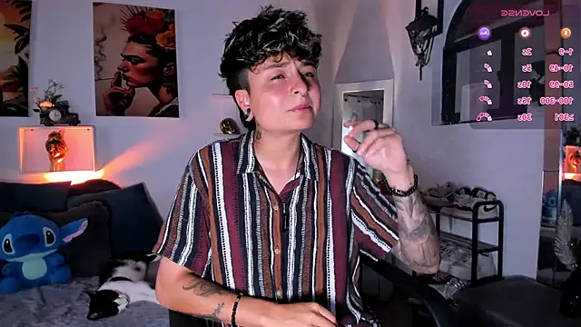 Snapshot of ZuryRamirez_ chatting on 12-04-25, 09:12 ZuryRamirez online show from 12-04-25, 09:12