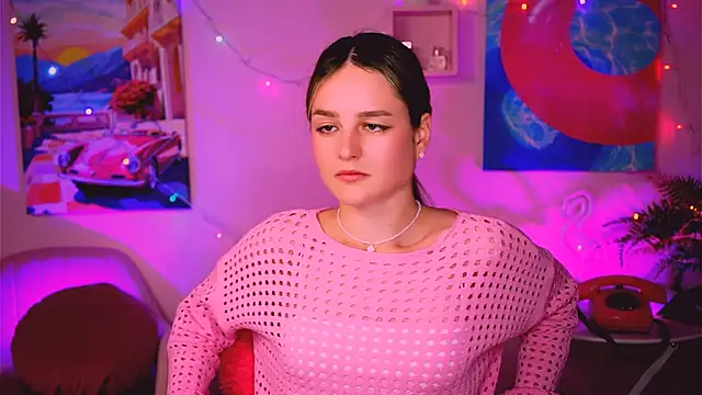 Snapshot of DeboraLarson chatting on 01-05-25, 07:07 DeboraLarson online show from 01-05-25, 07:07