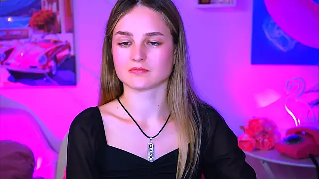 Snapshot of DeboraLarson chatting on 01-21-25, 10:19 DeboraLarson online show from 01-21-25, 10:19