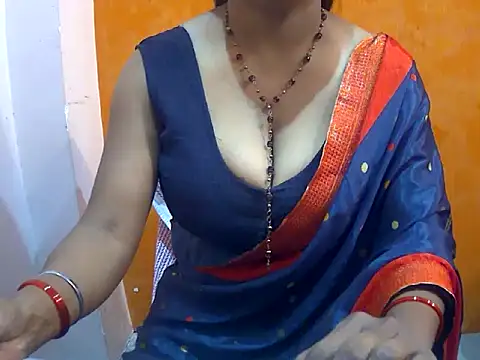 Snapshot of HOT-SEEMAA chatting on 01-07-25, 01:49 HOT-SEEMAA online show from 01-07-25, 01:49