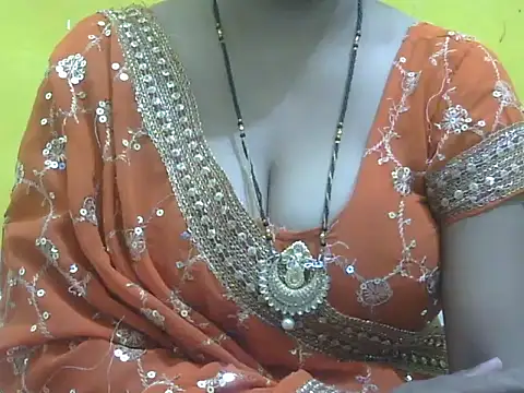HOT-SEEMAA online show from 05-15-26, 06:37