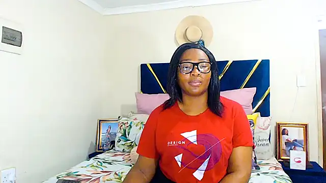 Snapshot of veronica1xxx chatting on 10-03-25, 02:19 veronica1xxx online show from 10-03-25, 02:19