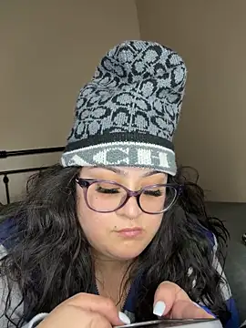 tillymarie34 online show from 12-21-25, 11:01