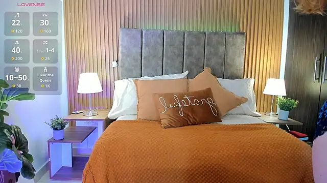 Snapshot of StacyWoods chatting on 11-14-25, 05:00 StacyWoods online show from 11-14-25, 05:00