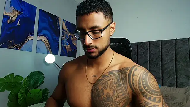 LiamGarcia1 online show from 09-12-25, 01:28